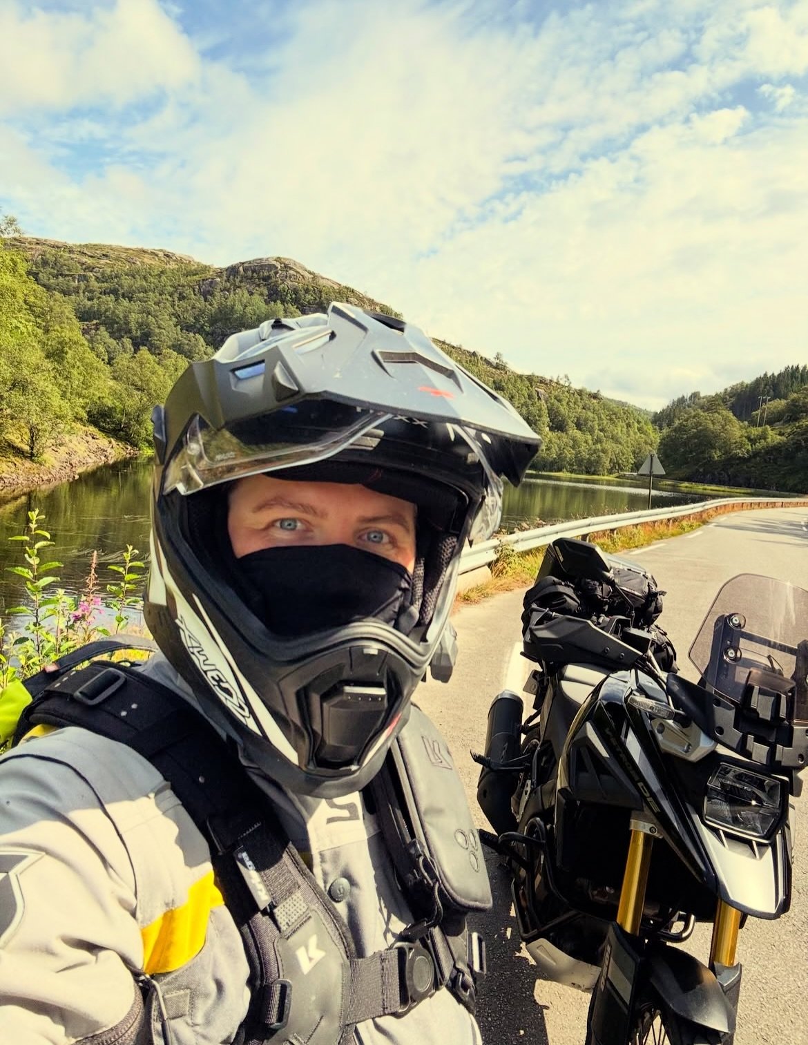 Thanks to all Kriega owners who tag us in their photos. Here's a round-up of some of our favourites.
Keep tagging us! And if you have questions about any luggage in the post, leave a comment 

1 @mcfeber.no Harness Pocket XL + T18 backpack
2 @iqrx.h 