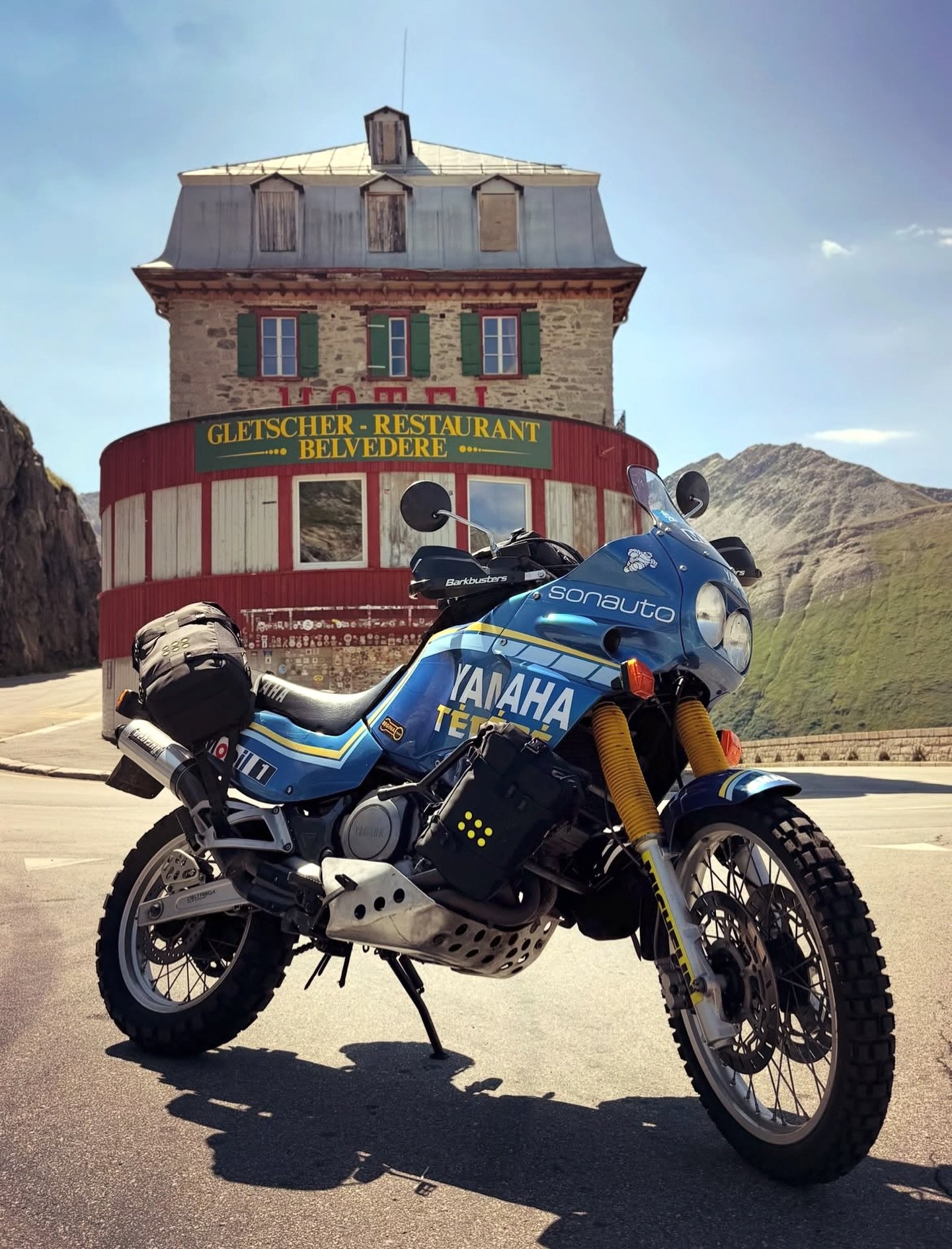How much &lsquo;iconic&rsquo; can you get in one photo?
Furka Pass ✔️
Original Tenere 750 ✔️
Kriega OS luggage ✔️

📷 @bluedabadee750 

#kriega #ridekriega