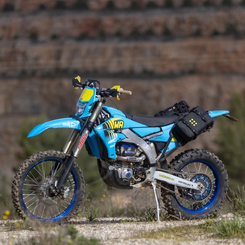 An OS-Base Dirtbike + a pair of OS-6 Adventure Packs is the ideal set up for trail riding. Carry tools, dry gloves, spare layers, tubes, food and more.
Rugged, secure, lightweight, waterproof, guaranteed&hellip;
Everything good moto luggage should be