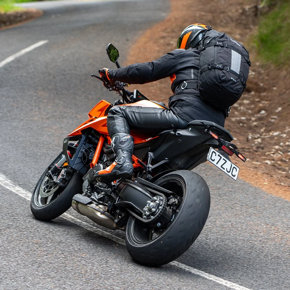 kriega-r25-nz1.jpg