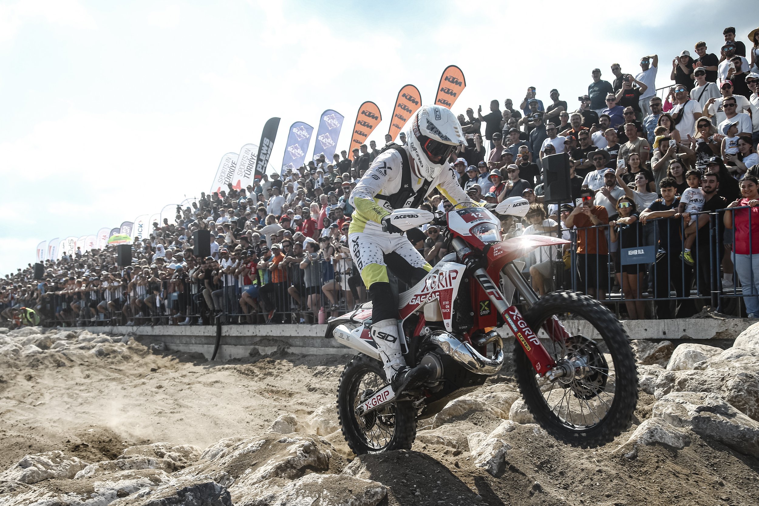 Mitch Brightmore FIM Hard enduro Kriega hydro RACE pack