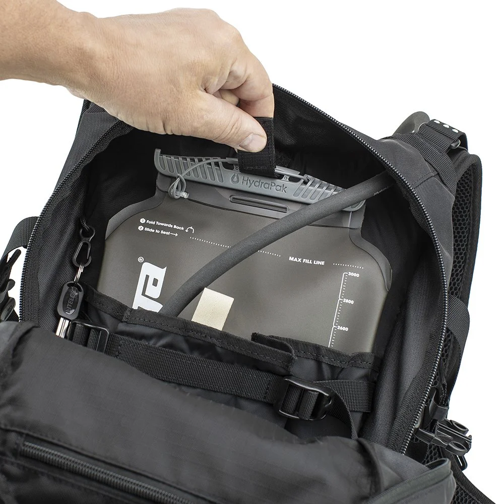 R20-cordura-hydrapak-web.jpg