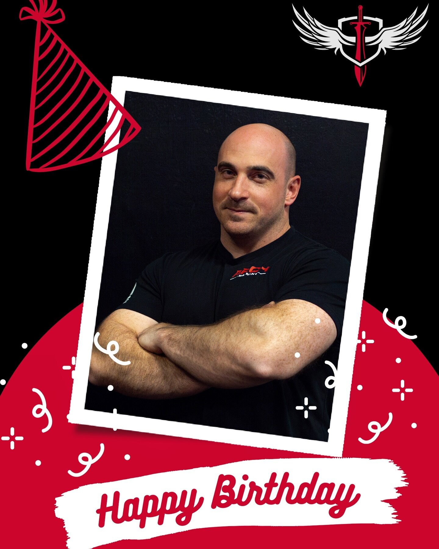 🥳Wishing a VERY happy birthday to our very own, Jordan @jordan.kaufman1 !! 💪
⚫️Thank you so much for all of your hard work and dedication to make ARCH Training what it is today. It all started with you! 
🎉Please join us in the comments below and w