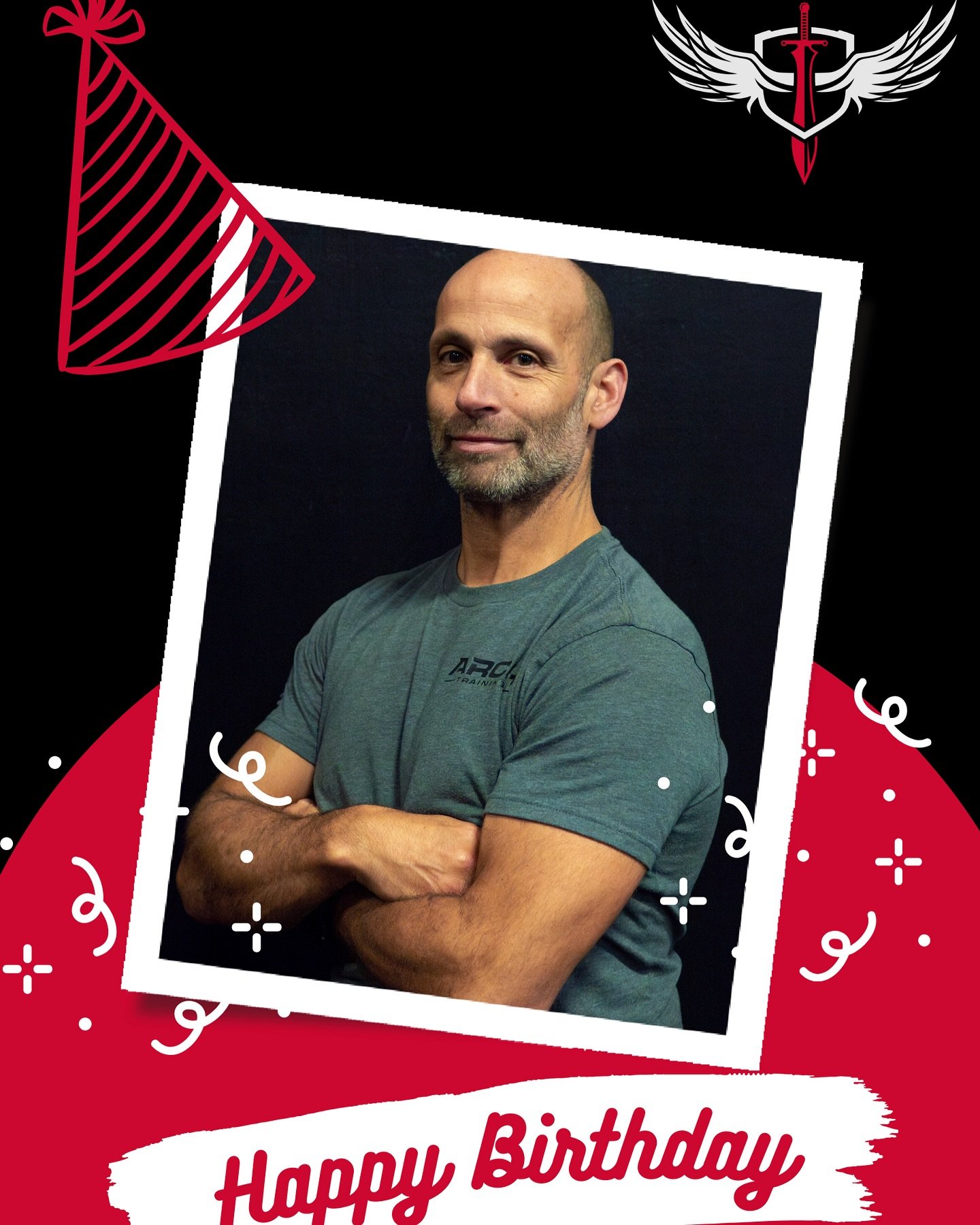 🥳Wishing a VERY happy birthday to our very own, Dom @dcilea !! 💪
⚫️Thank you so much for all of your hard work and dedication to make this place great everyday! 
🎉Please join us in the comments below and wish Dom a happy birthday! 🎂👊