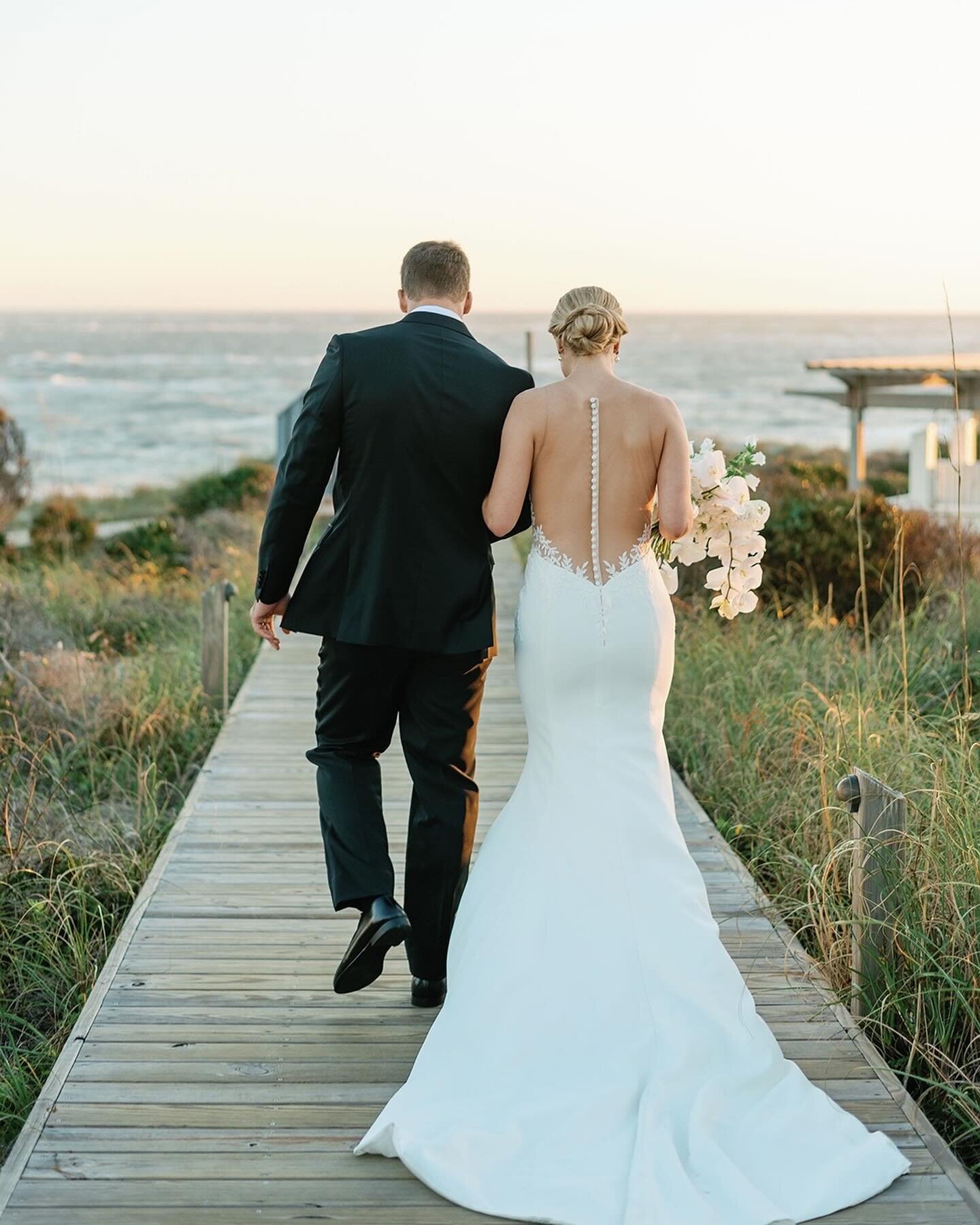 Stepping into the weekend like... Reagan and Brian, the epitome of coastal chic on their special day. Reagan&rsquo;s allure in her breathtaking gown by Ines Di Santo, with its stunning illusion back, is sheer elegance. 💖

Gown: @inesdisanto 
Photogr