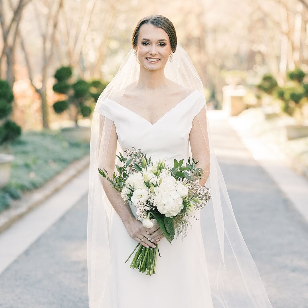 Captivating elegance in every frame. Allie shines in &lsquo;The Ludlow&rsquo; gown by Lela Rose for her bridal portraits. Stay tuned for more enchanting moments from her big day! 💍💫 

Gown: @lelarosebridal
Photography: @paigewrenchphoto
Florals: @h