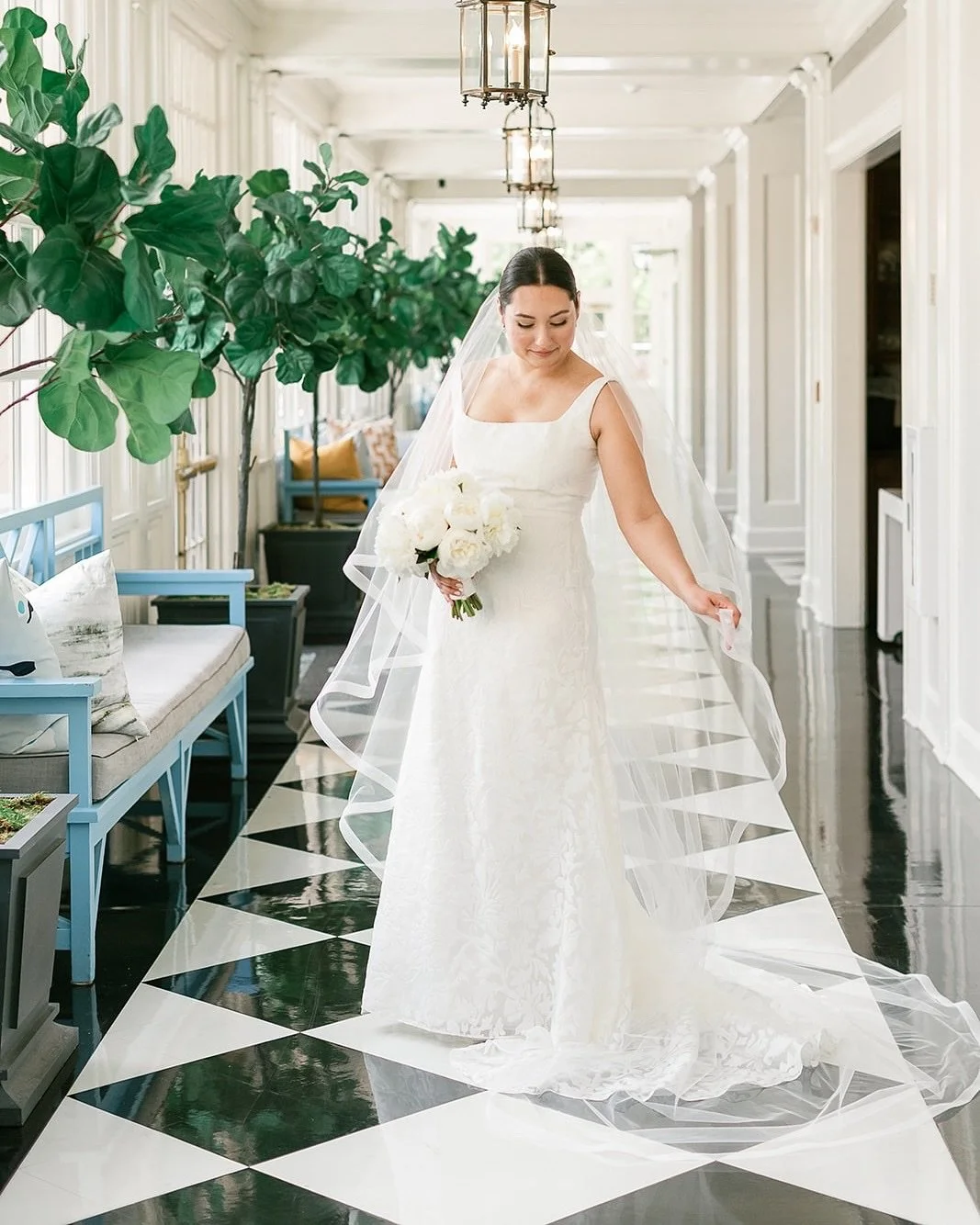 A timeless bridal moment ✨
Kate, captured in one of the most iconic settings at The Carolina Inn — styled by our sister salon, @lanaaddisonbridal
Cheers to Kate and Thomas on a beautiful wedding day!
Photography | @becca_rizzo
Venue | @thecar