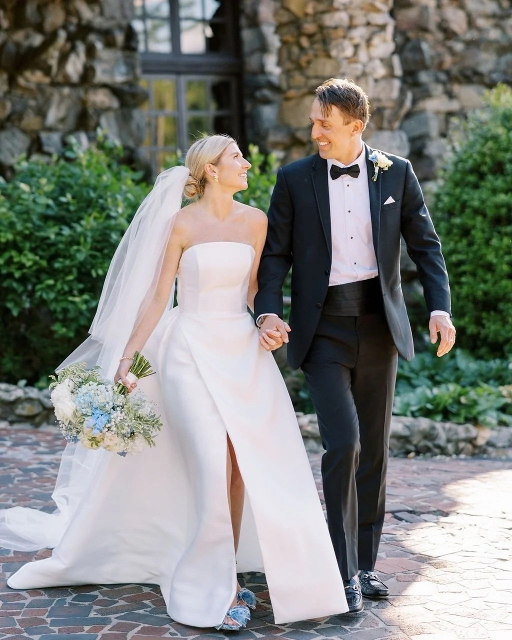A Grove Park Inn wedding for the ages.
Caroline was a vision in an Anne Barge gown from our sister salon, Lana Addison Bridal&mdash;classic, romantic, and perfectly at home in Asheville&rsquo;s most storied setting.

Gown | @annebarge
Boutique | @lan
