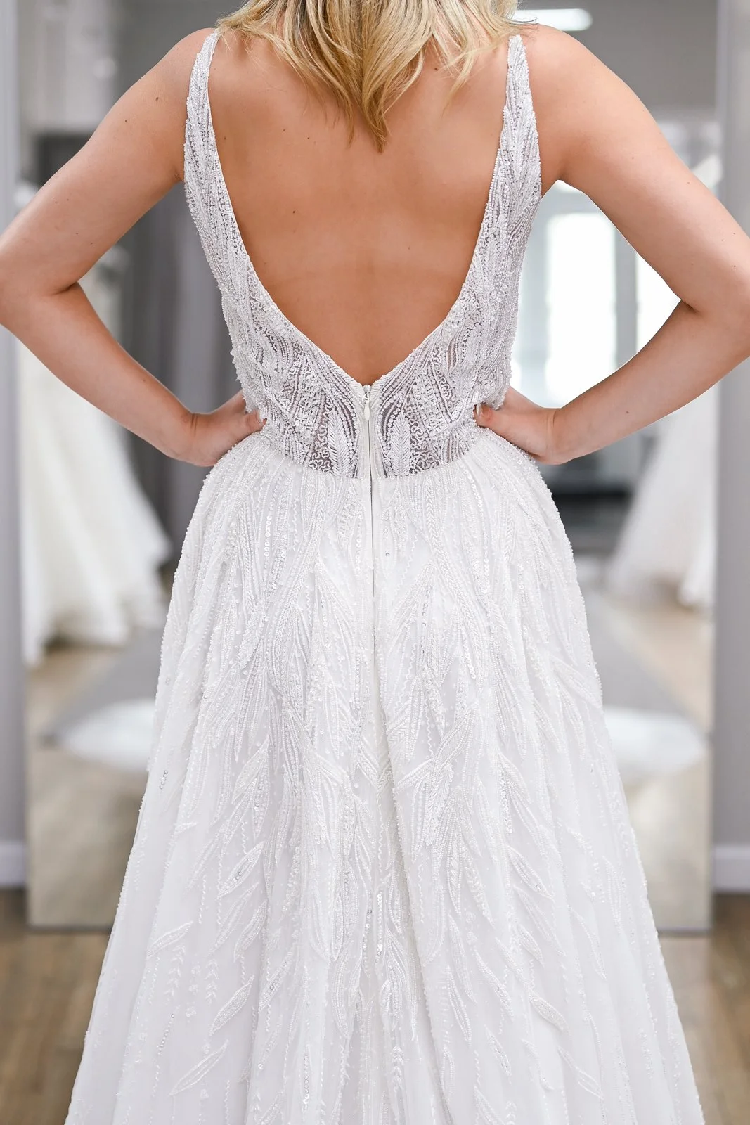 Enaura Margot Back Detail.jpg