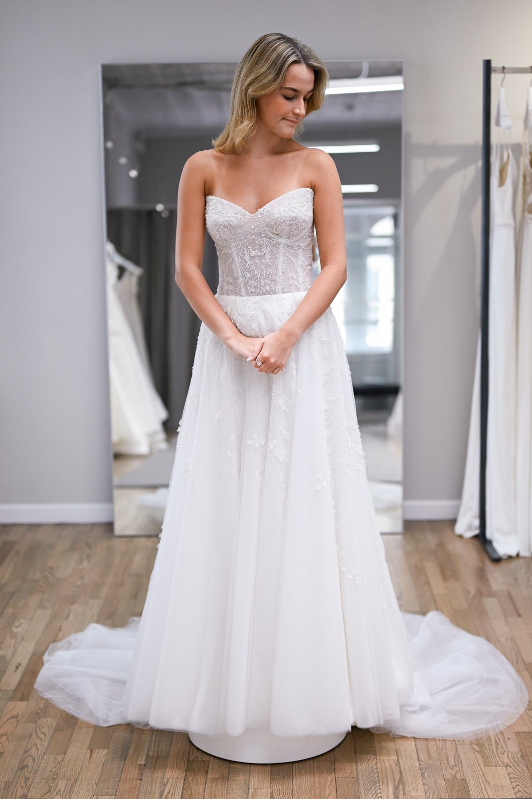 Enaura Lillian Front.jpg