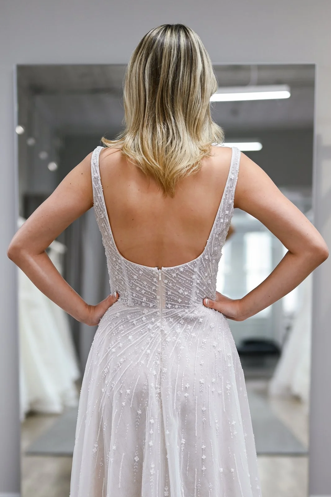 Enaura Isla Back Detail.jpg