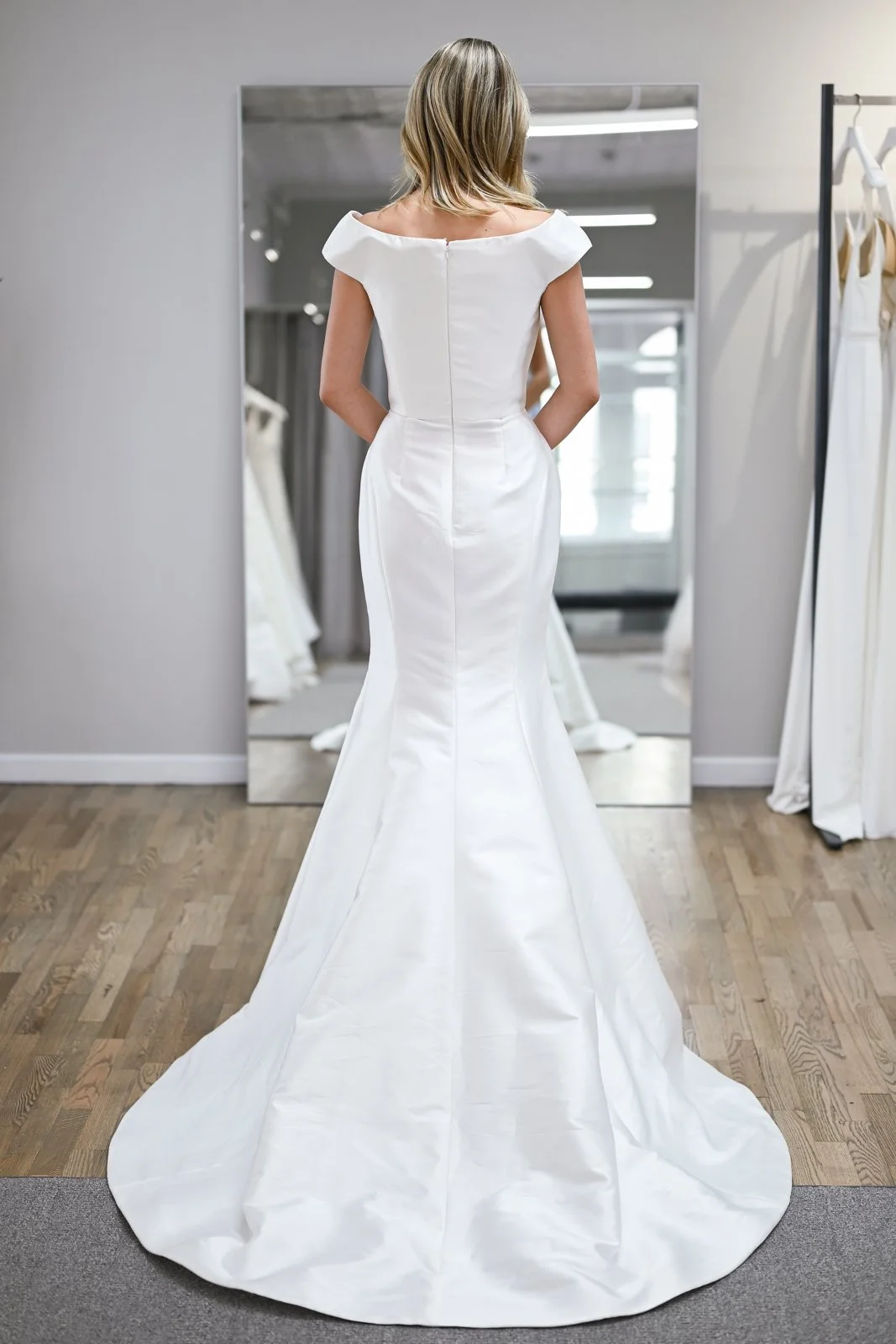 reem-acra-rockefeller-wedding-dress-sample-back
