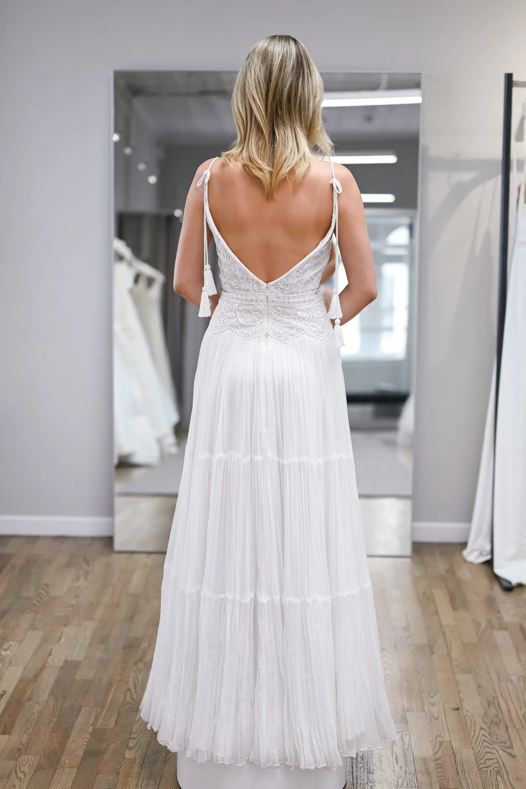 inbar-freiman-hili-wedding-dress-sample-back