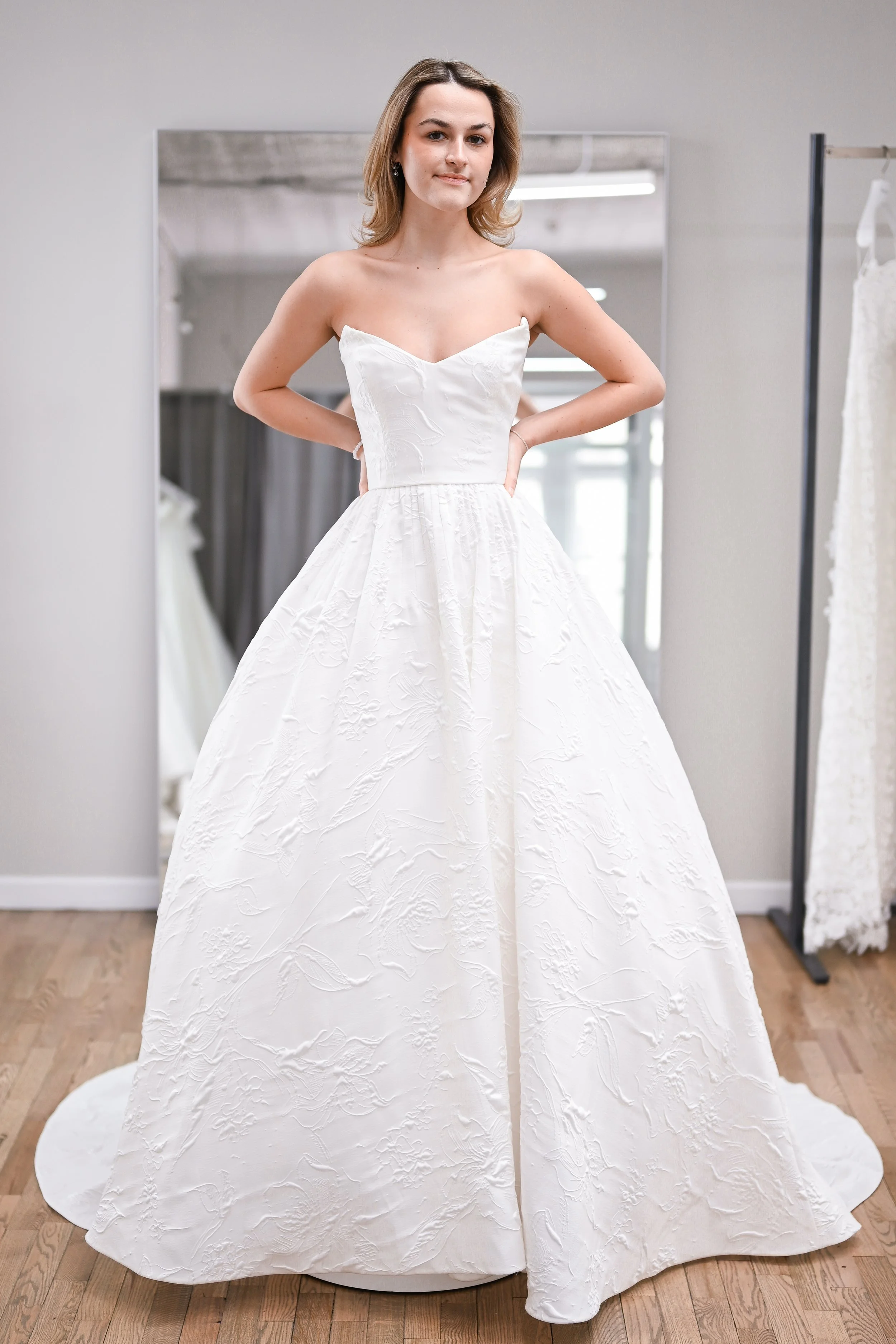 reem-acra-elegance-of-the-stars-wedding-dress-sample-front.jpg