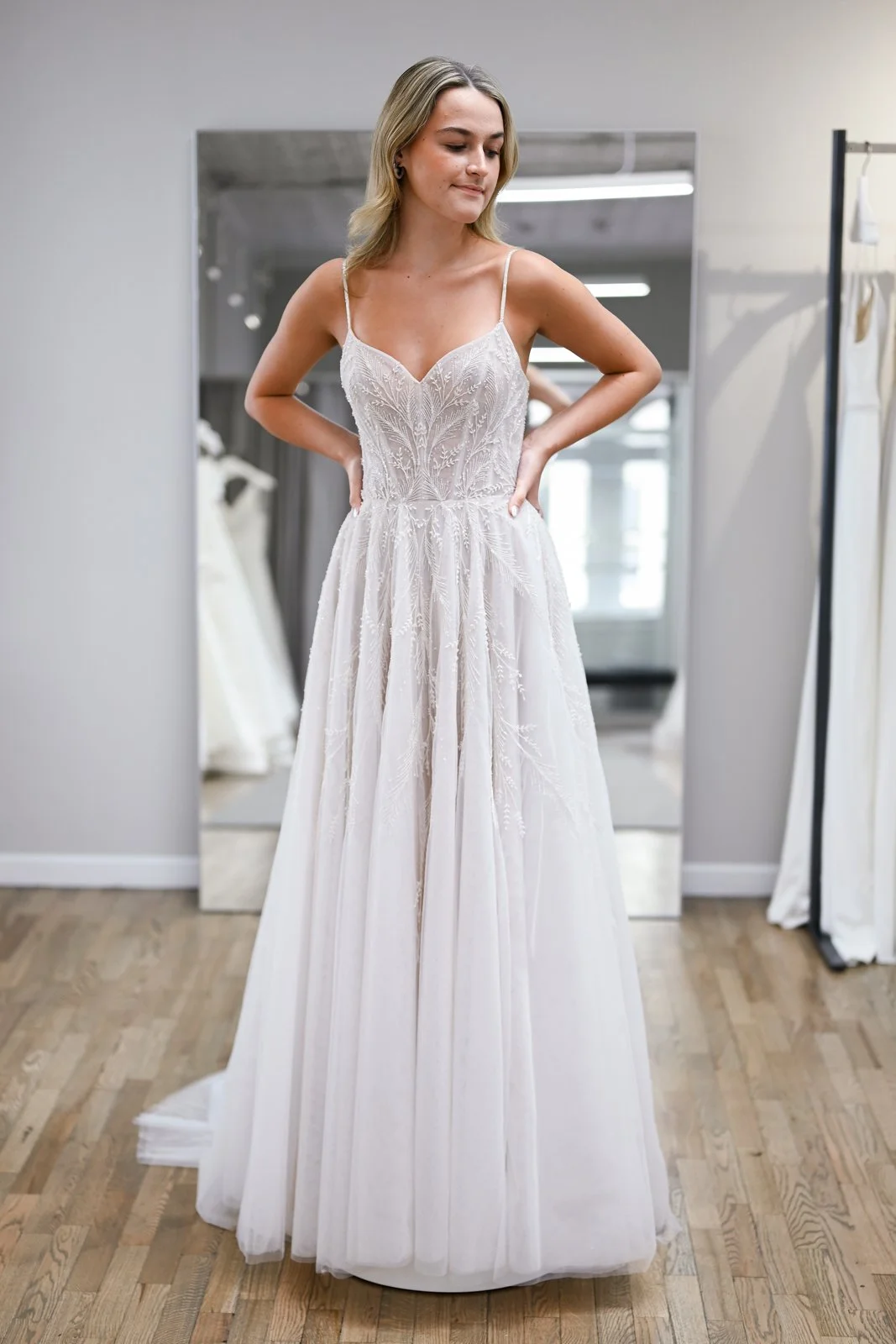 Enaura Zephyr Front.jpg