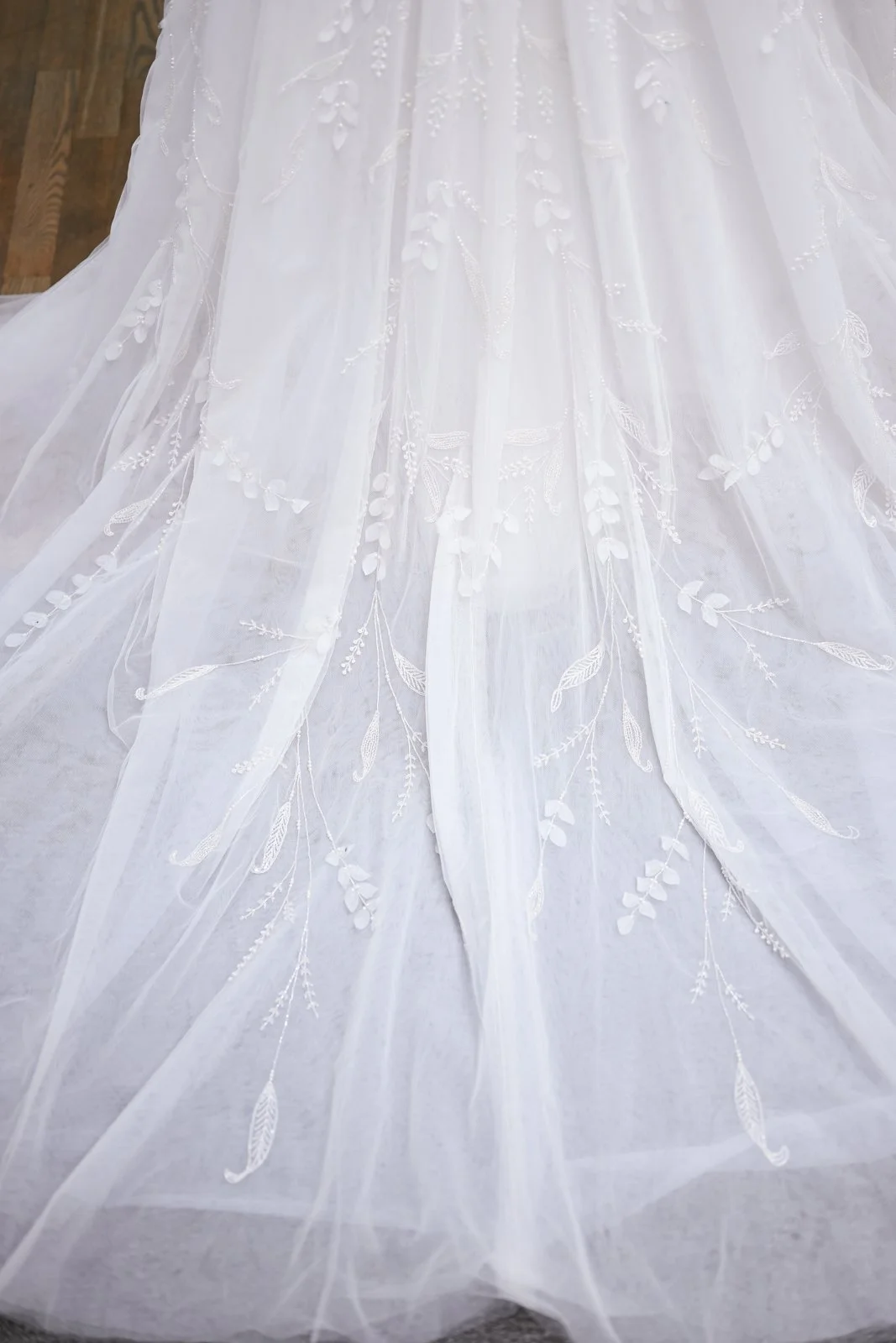 Enaura Lillian Detail.jpg