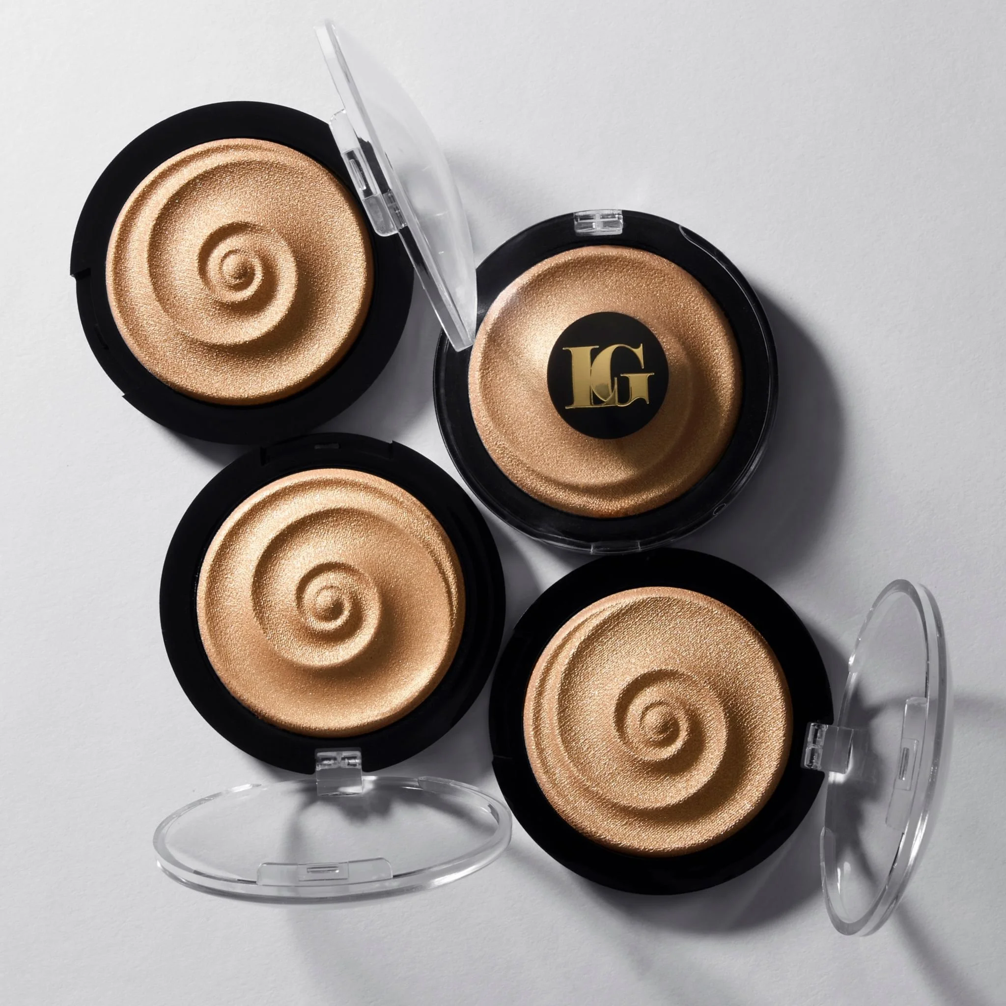 LG_Baked Gelato Swirl Illuminator_PDP_Lifestyle.jpg