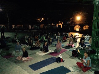 MP class in the dark on a street corner in Holguin 2014