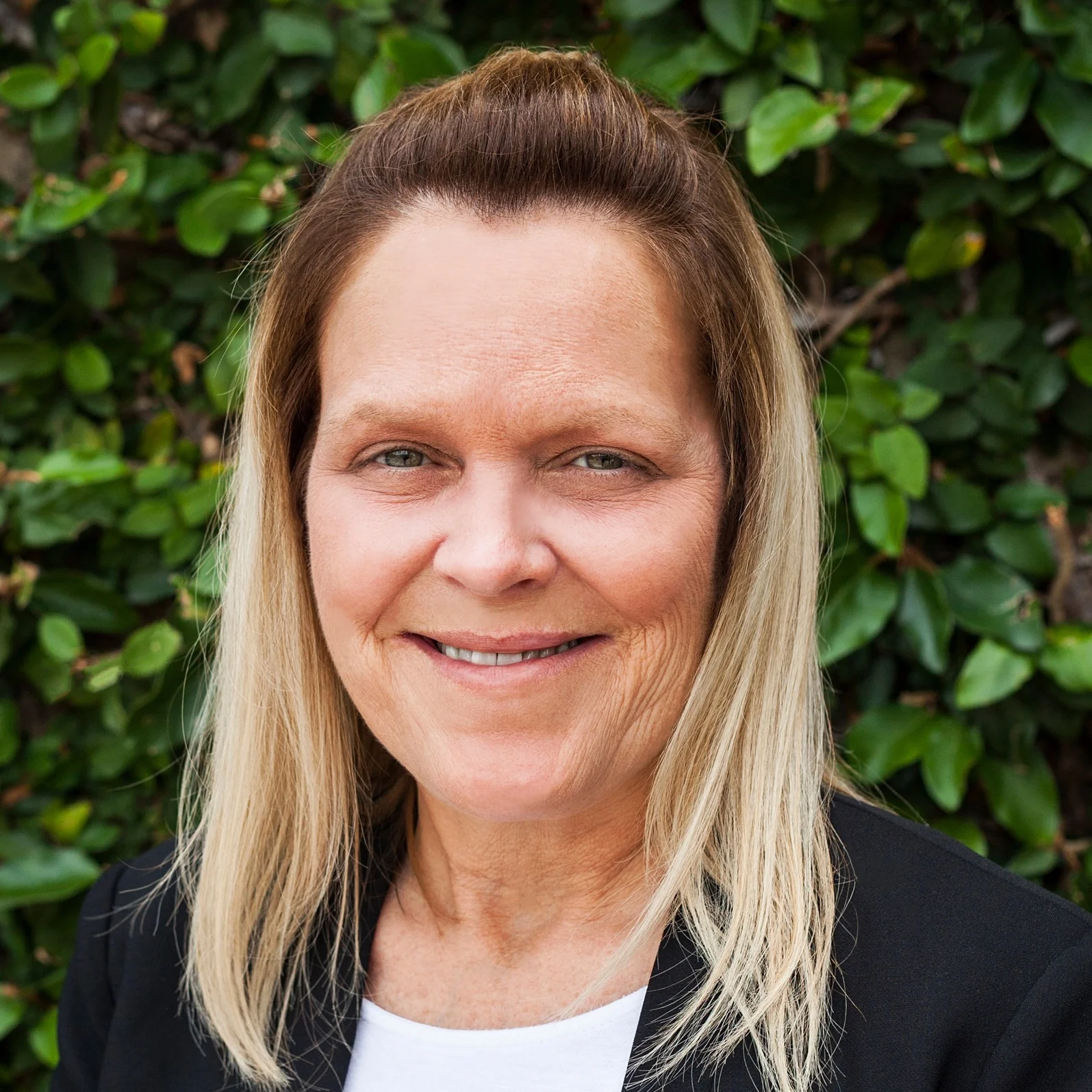 Julie England
