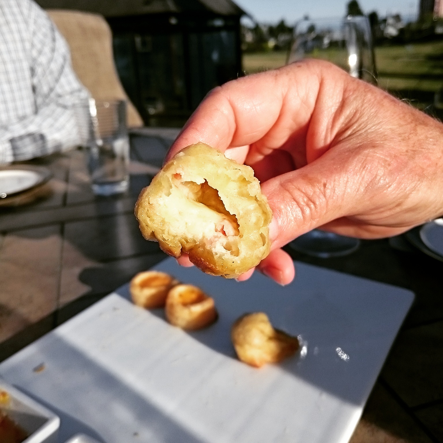Crispy Wontons Filled with Camembert and bacon from Cook's Day Off