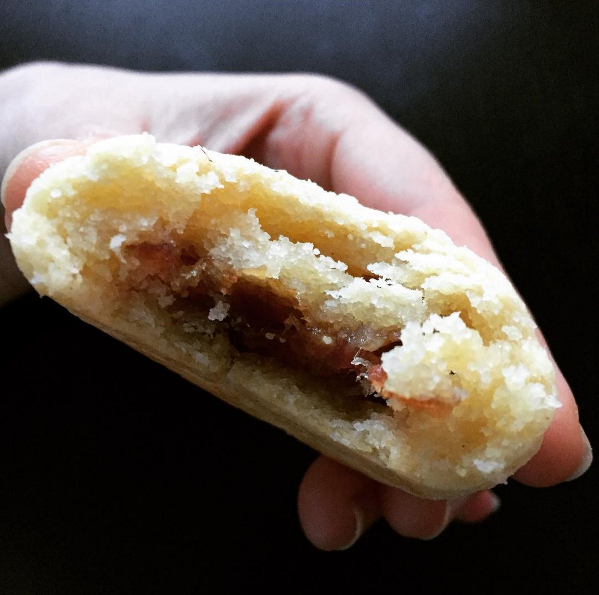 Ma'amoul with date filling