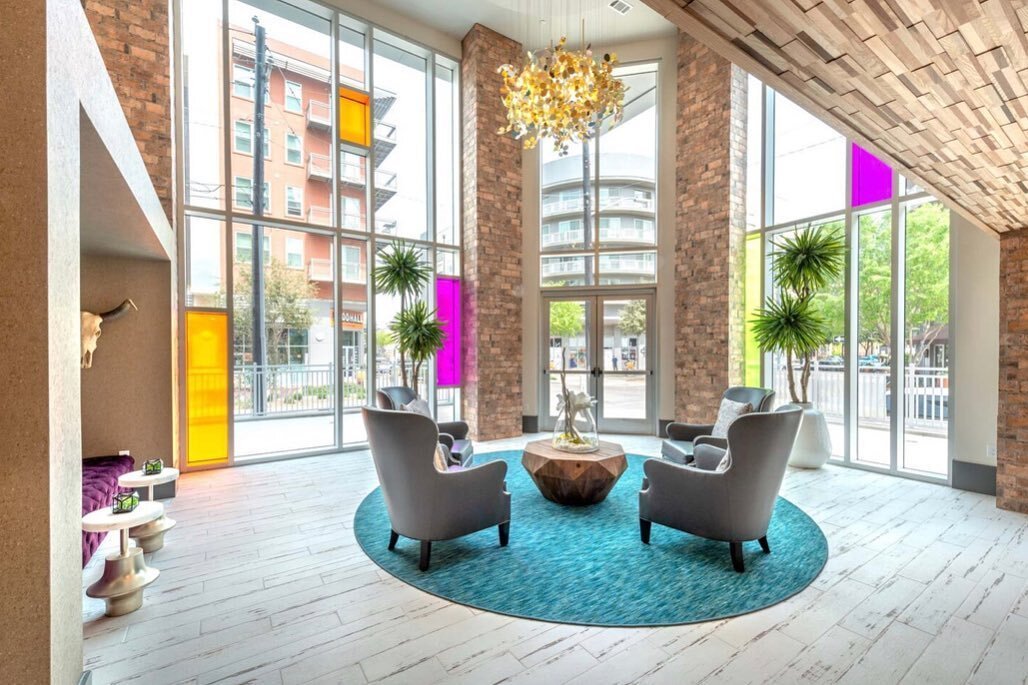 Loving the playful elegance we created in this mid-rise leasing lobby in #FortWorth.🌈 Bright, fun color... yes please. #mpstudiodesign