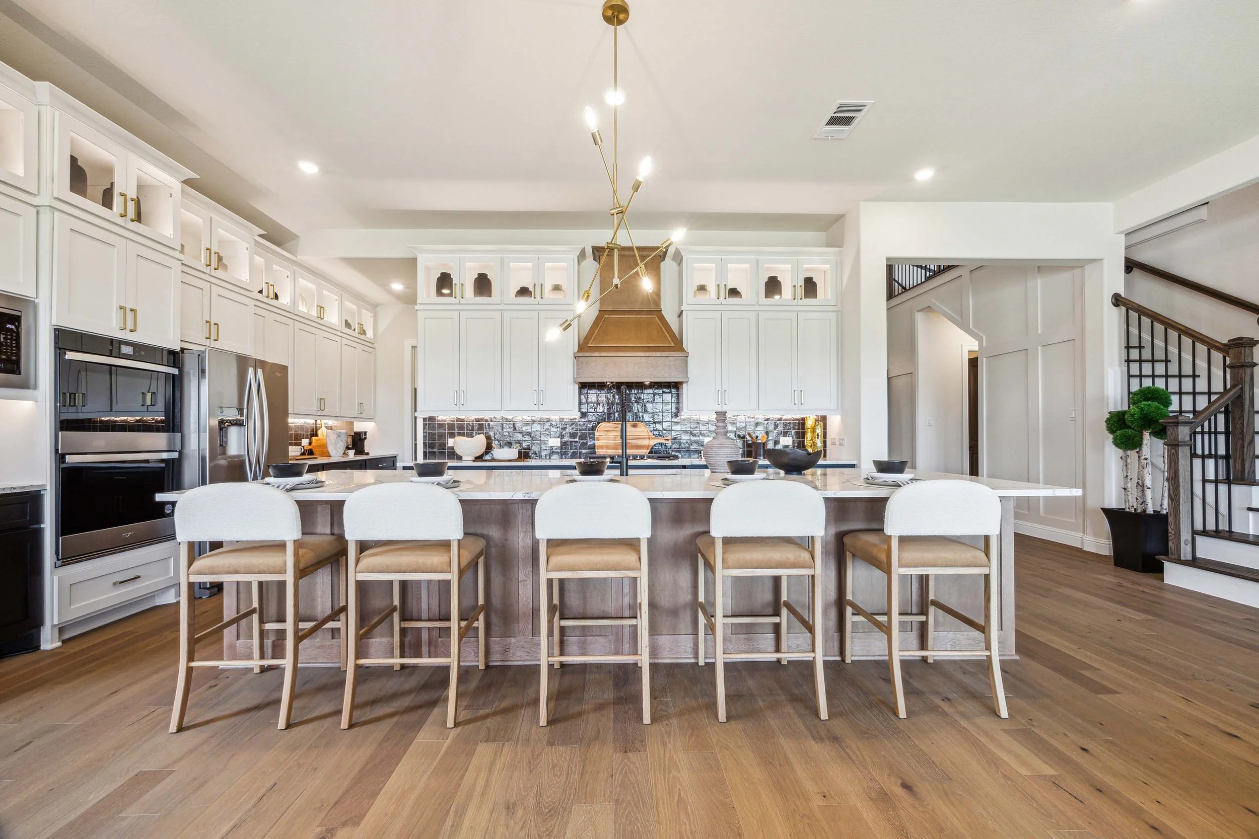 Del Bello Lakes_Lot 9101_Plan 5042 E_kitch 3.jpg