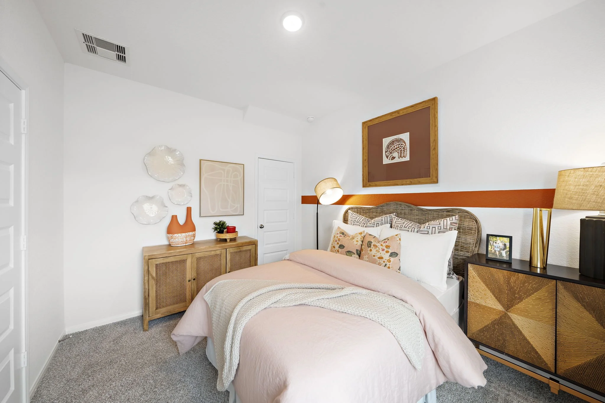 36-web-or-mls-1204 Millppointe Ln  Wide-200.jpg