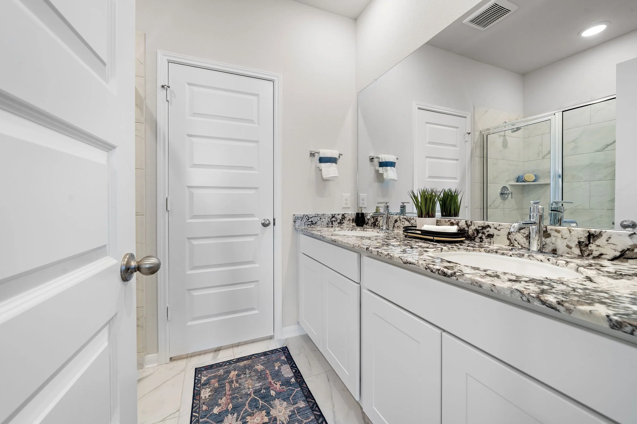 24-web-or-mls-110 Elm Tree Cir Wide-137.jpg