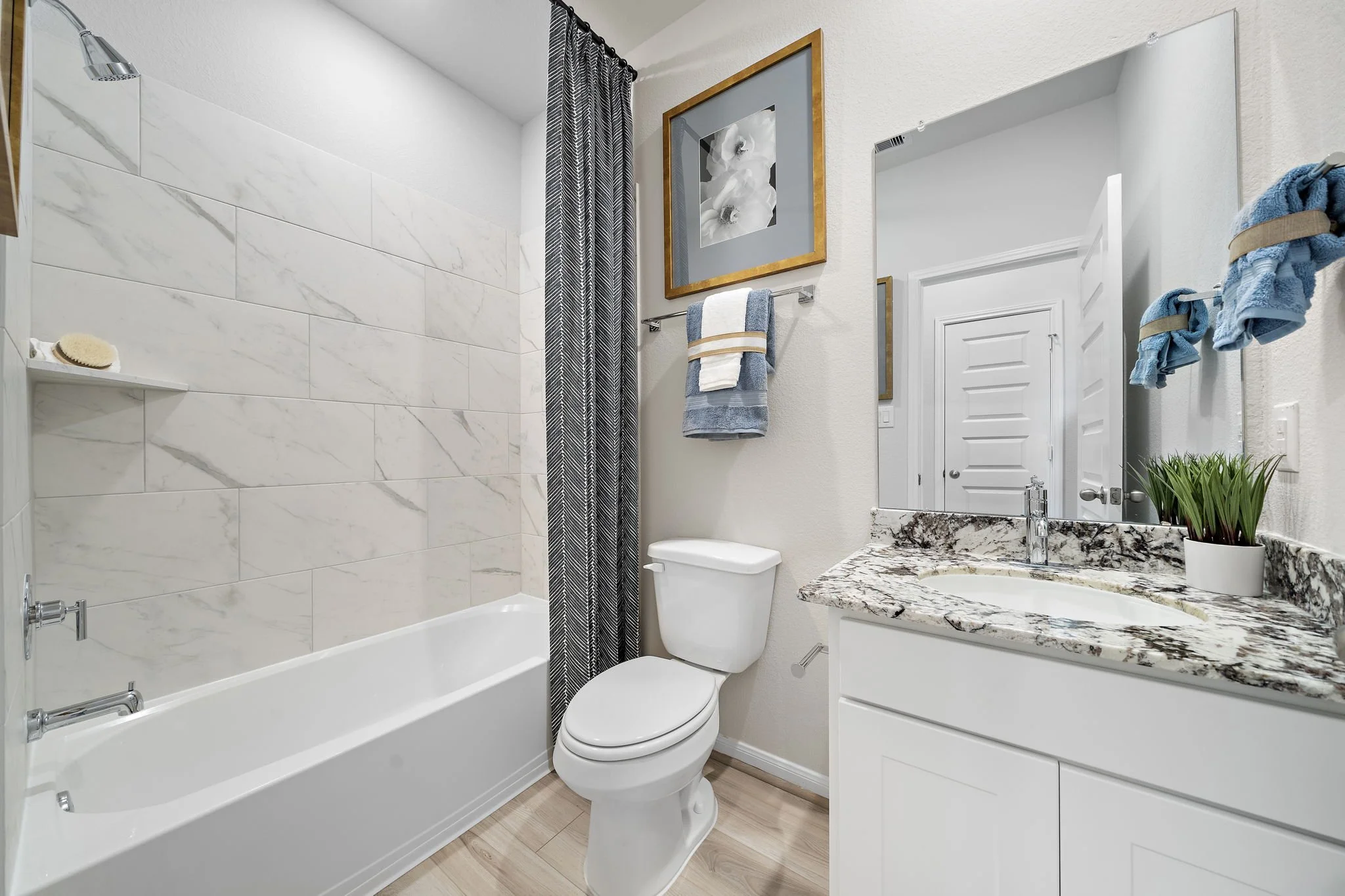 26-web-or-mls-110 Elm Tree Cir Wide-149.jpg