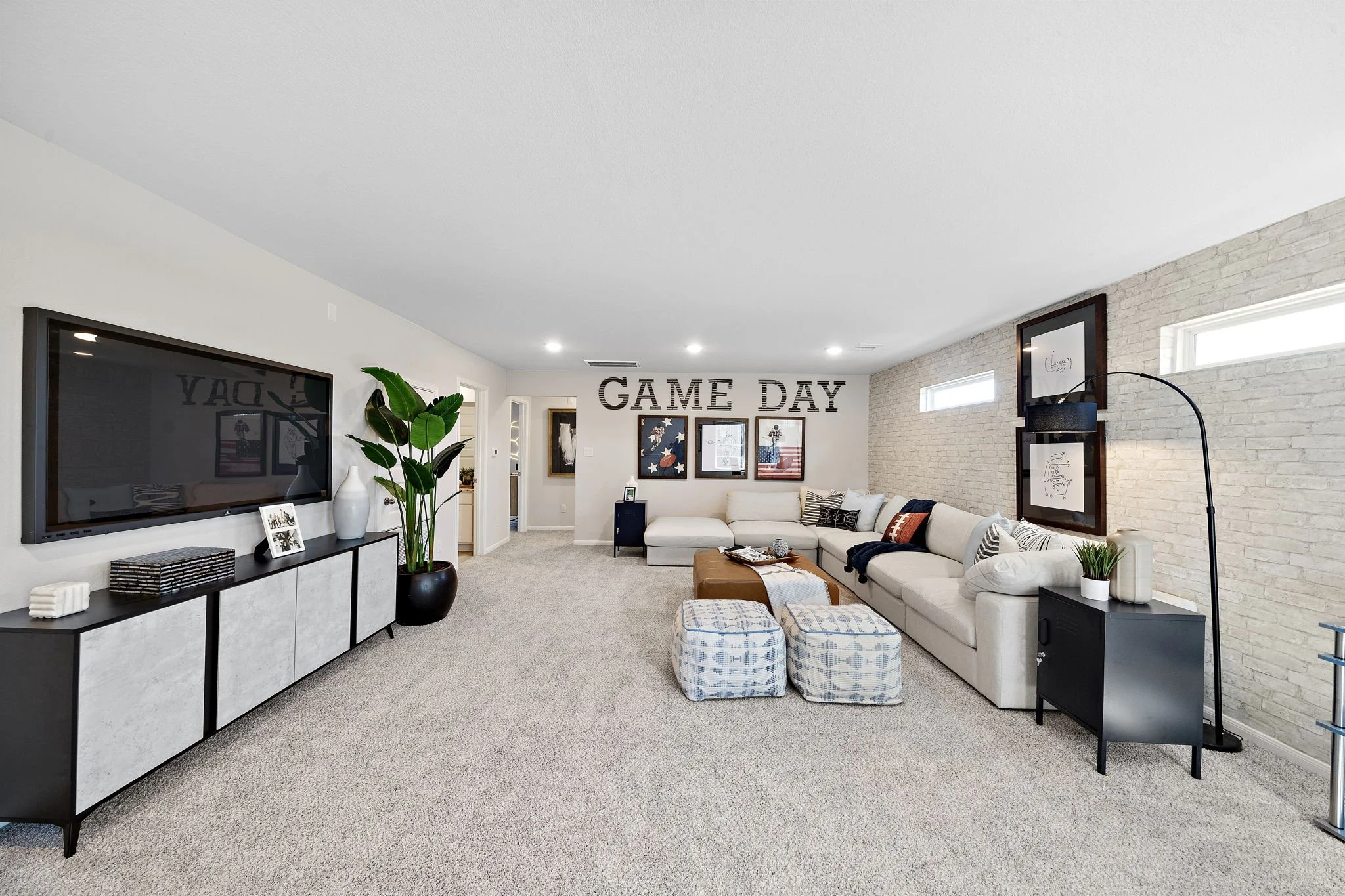 29-web-or-mls-110 Elm Tree Cir Wide-237.jpg