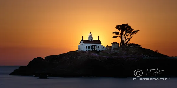 BATTERY POINT LIGHTHOUSE