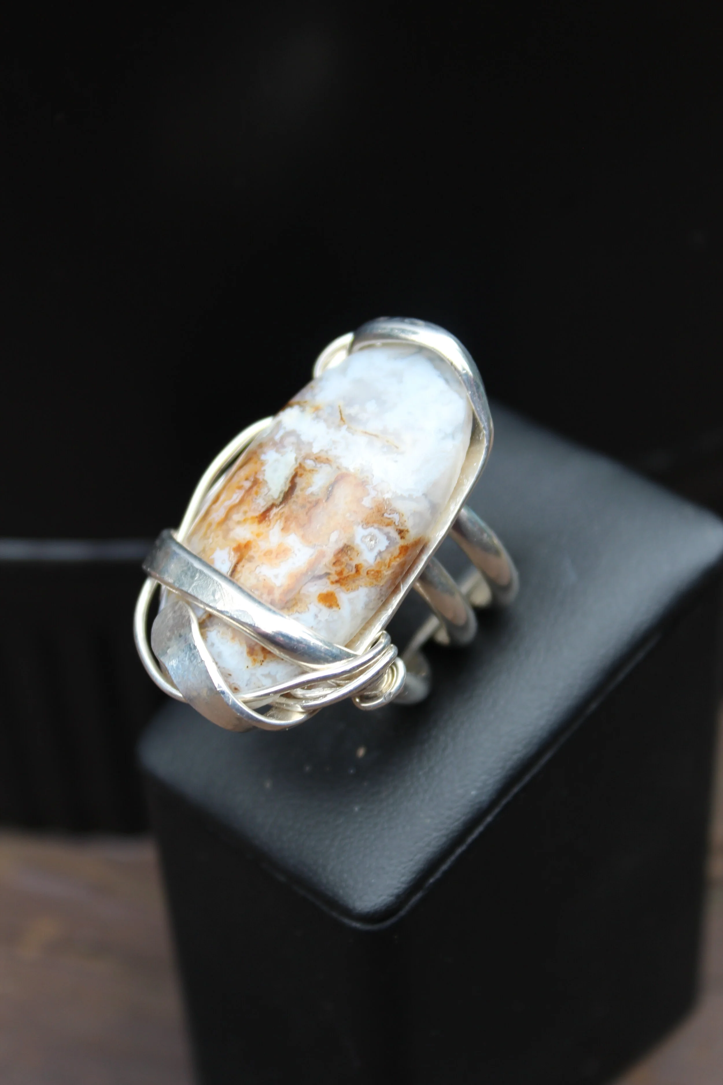 AGATE RING
