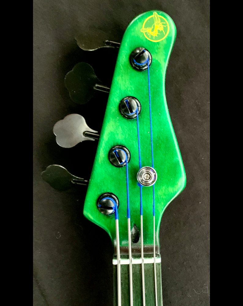26002 Art Guitar Electric Bass - Green Hornet and Kato 08.png