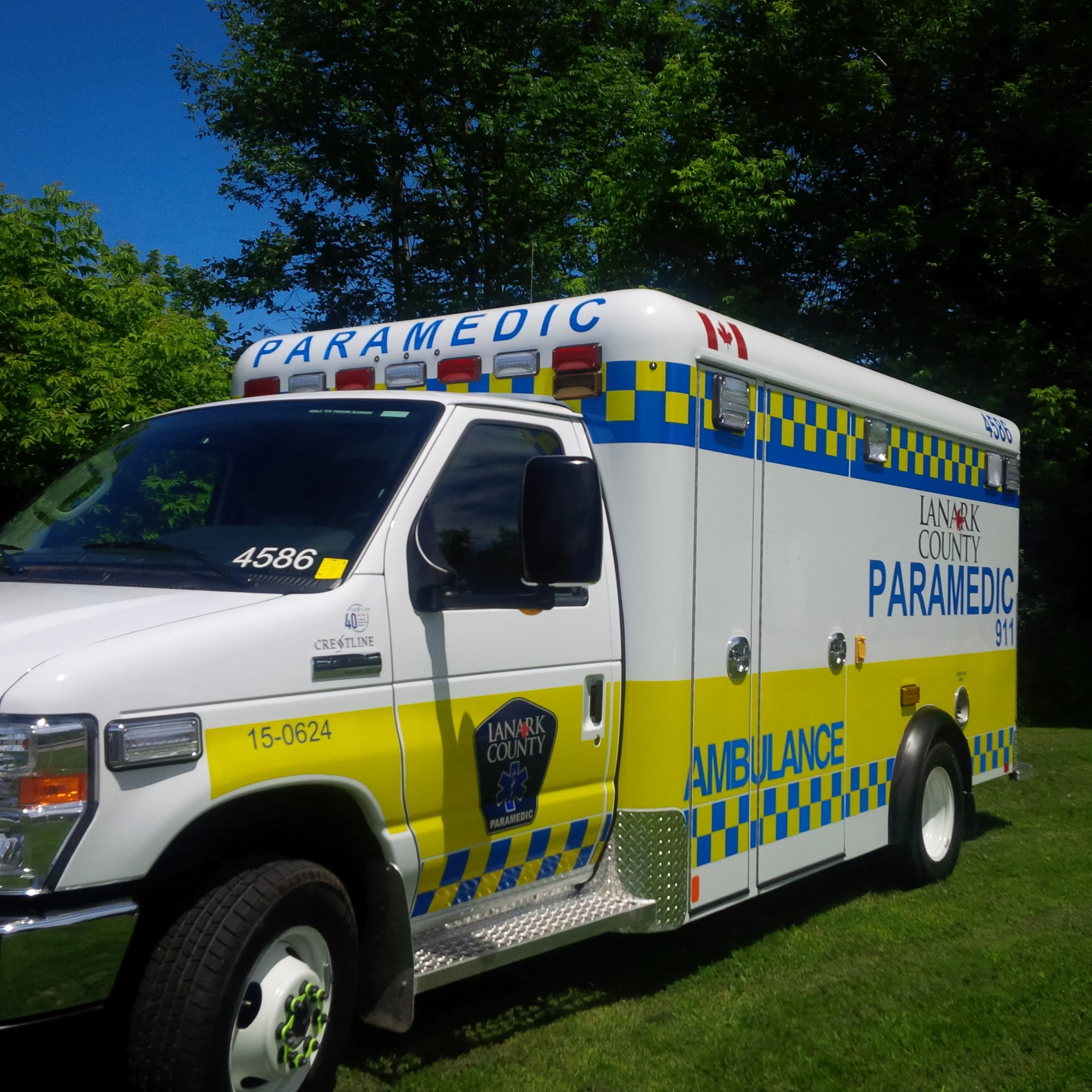 Lanark County approves purchase of new ambulances