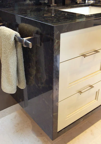 Quality details are throughout this bathroom.
