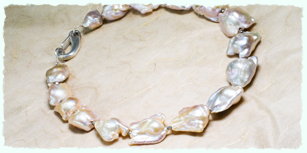 home3D baroque pearls.deckle.jpg