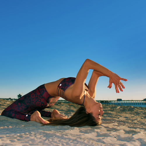 Grateful for Jala! Yogi: @rima_danielle, Outfit: @jalaclothing