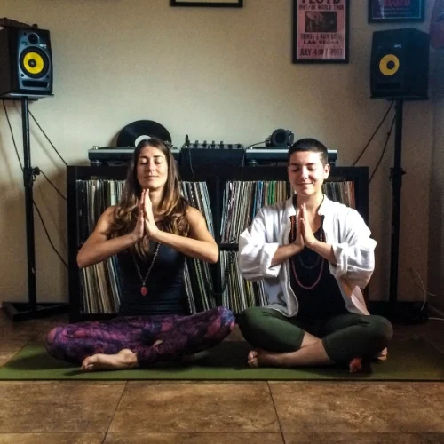 Teacher @rima_danielle and student @ag.straus. Gabbi's healing journey with Dysautonomia is quite amazing!