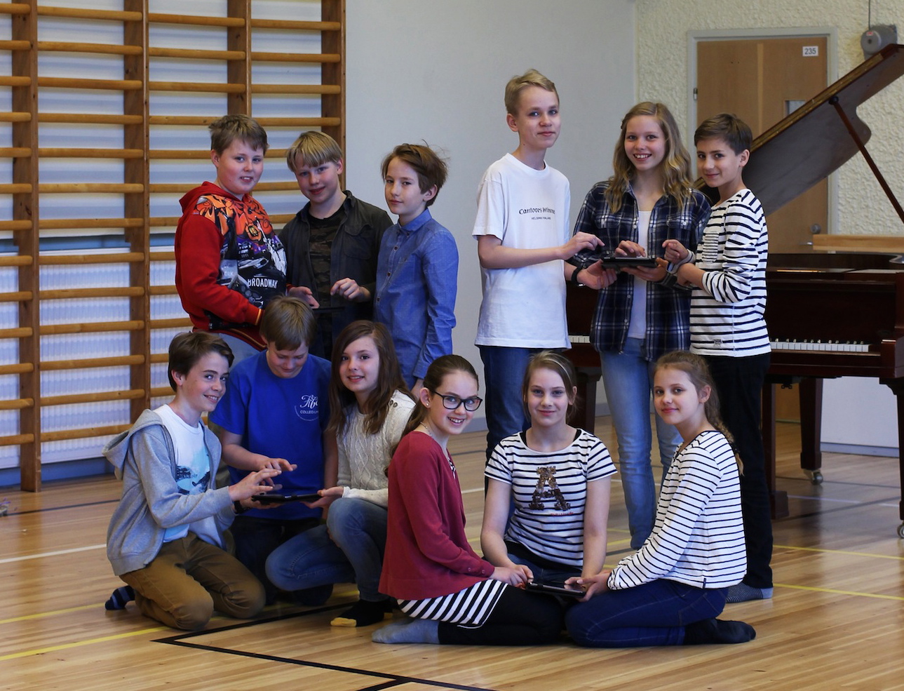 An Ipad orchestra with the whole class
