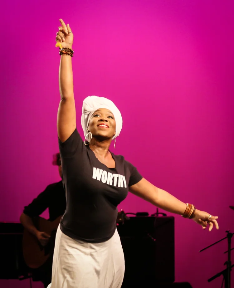 INDIA ARIE Photo Credit: Lee Wexler