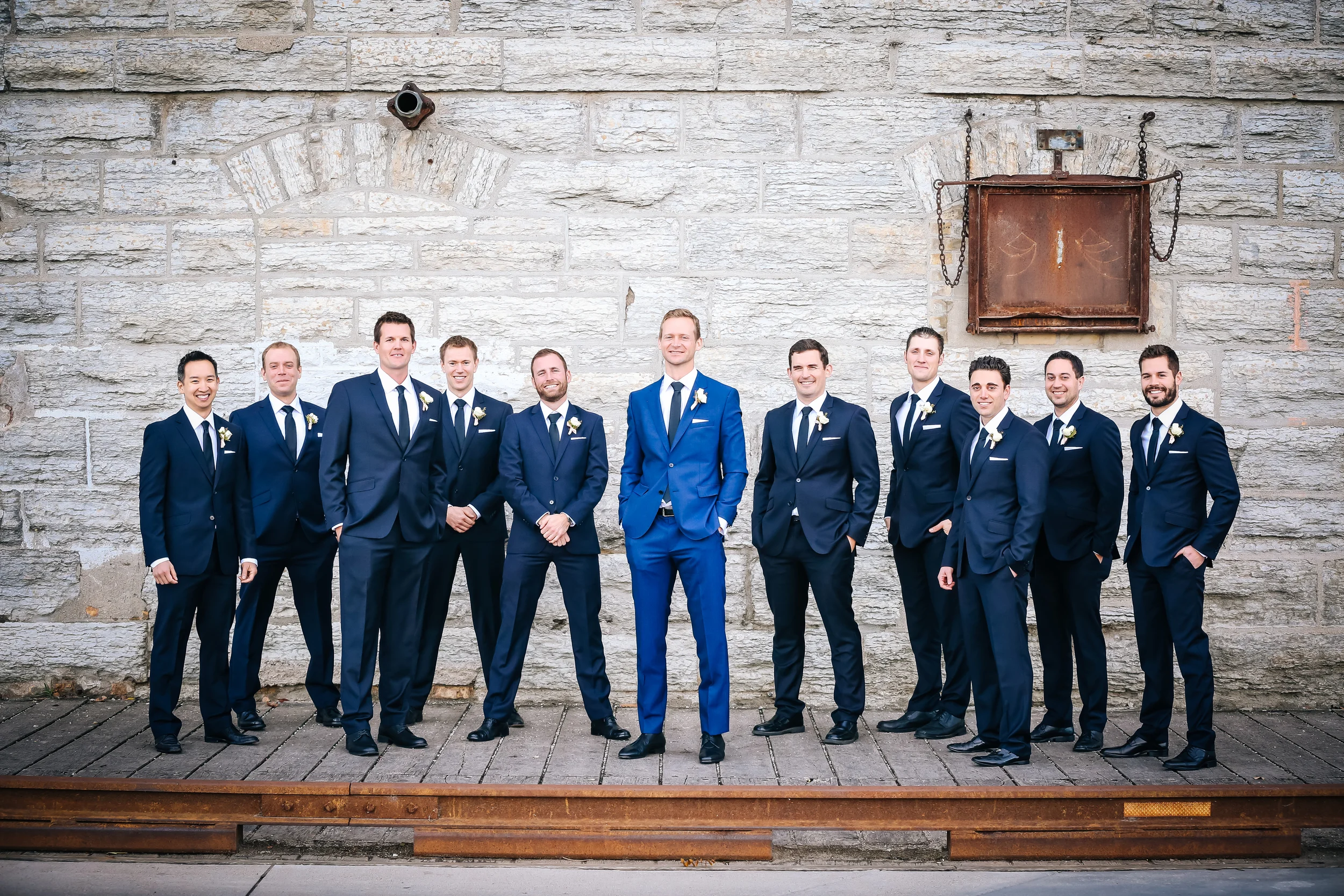 Minneapolis wedding photography group shots