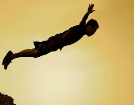 Thanh_falling.jpg