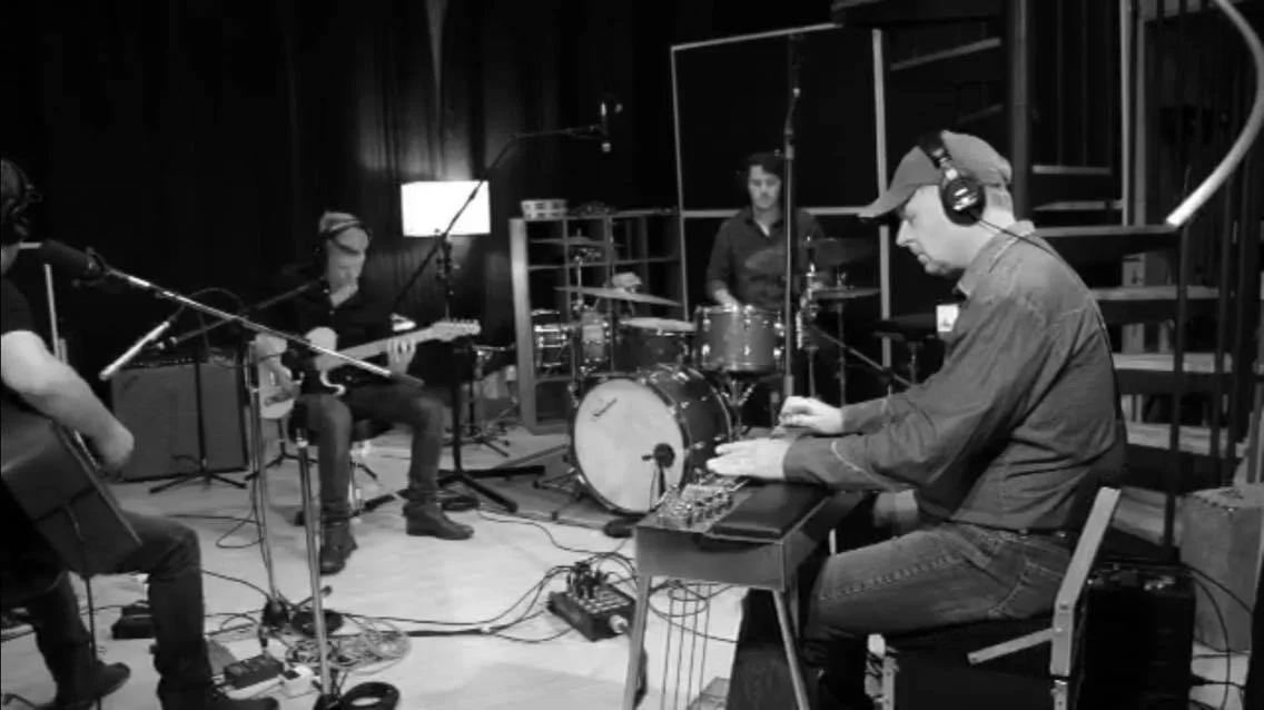 Tom Mackell Performs "Just Fine" Live @ Fairweather Studio