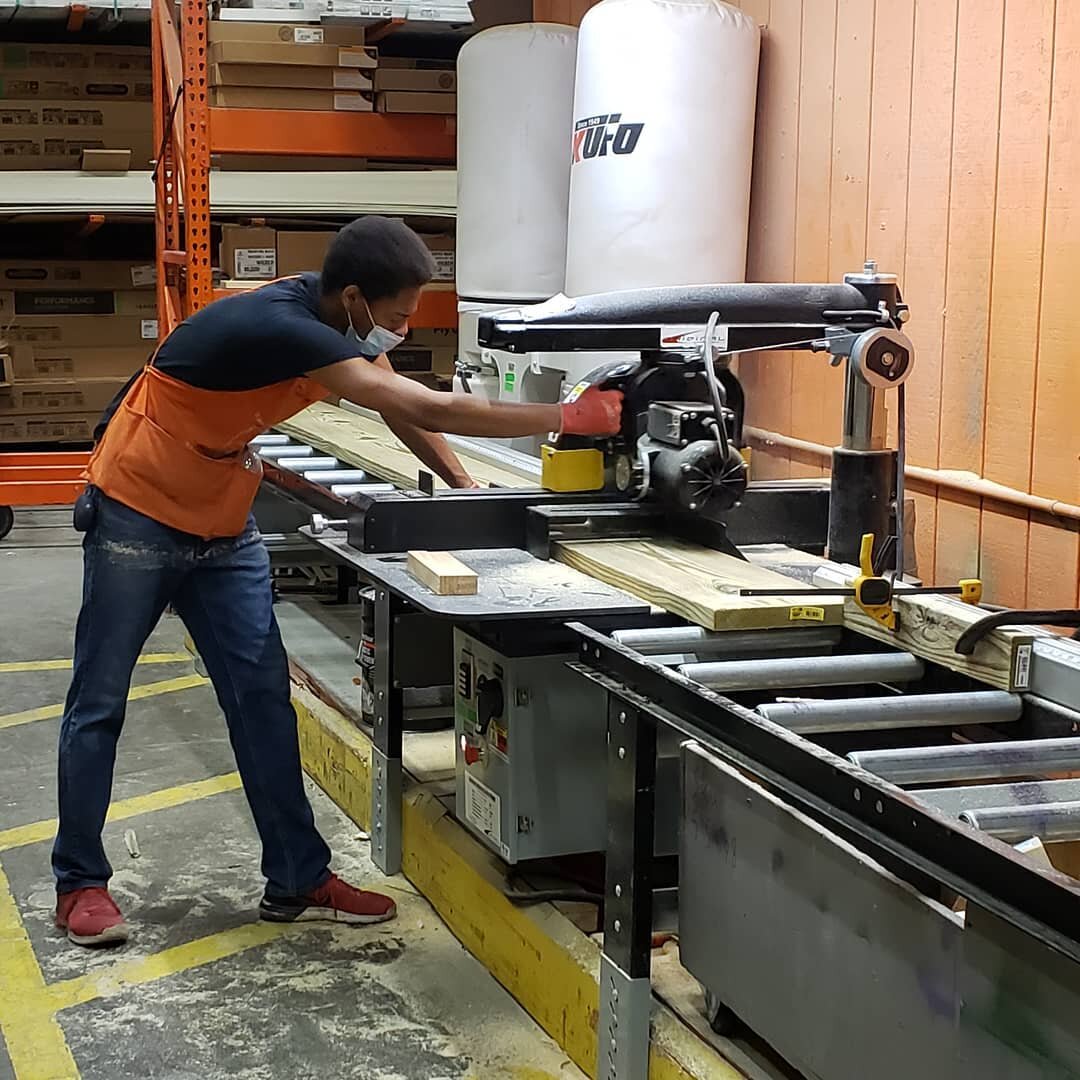 Check out one of our former students who is employed at Home Depot PRECISELY cutting wood for his customers!
.
We wonder how he learned how to be so precise and cut so well?! **cough cough Drafting Dreams!!
.
#teachk12architecture 
#DraftingDreams 
#