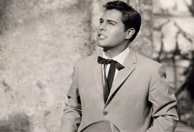 Un festival para Sadel: cantante y héroe de la democracia • Guataca