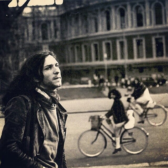 Jorge en Londres, Inglaterra, cerca de la Royal School of Art | Archivo de Jorge Spiteri