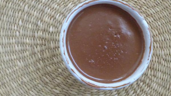 Crème chocolat-caroube à la cardamome