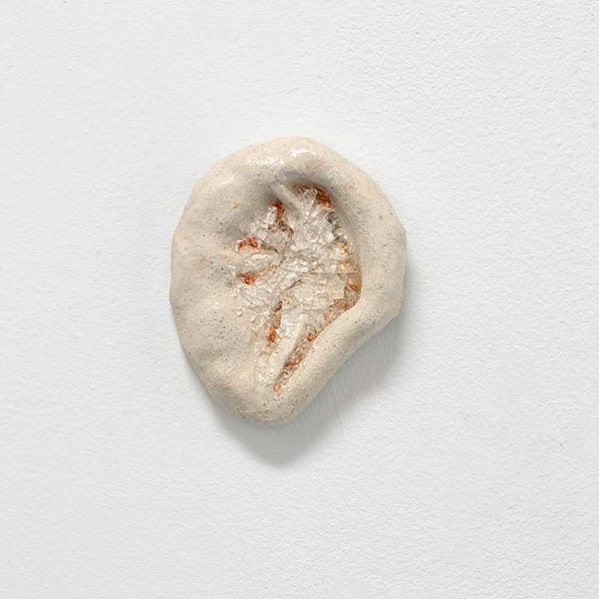 &ldquo;Auris,&rdquo; 4.5 x 3.5 x 1 in, ceramic, glass, is part of Underdonk&rsquo;s holiday show and auction, Nov 15-Dec 15. Bid on this lil guy and many other fantastic pieces from our members and invited artists (link in @underdonk bio). And come j
