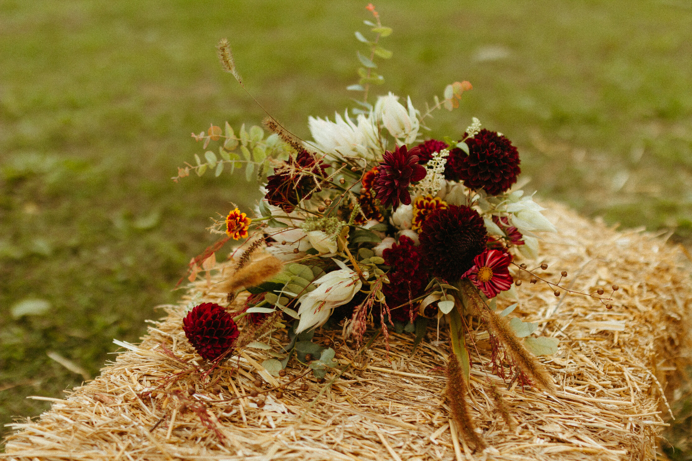 Rustic Upstate New York Fresh Flowers Bohemian Autumn Equinox Wedding Fall Floral Bouquet by Intimate Seattle Wedding Photographer Halle Roland Photography — Seattle Elopement Photographer 